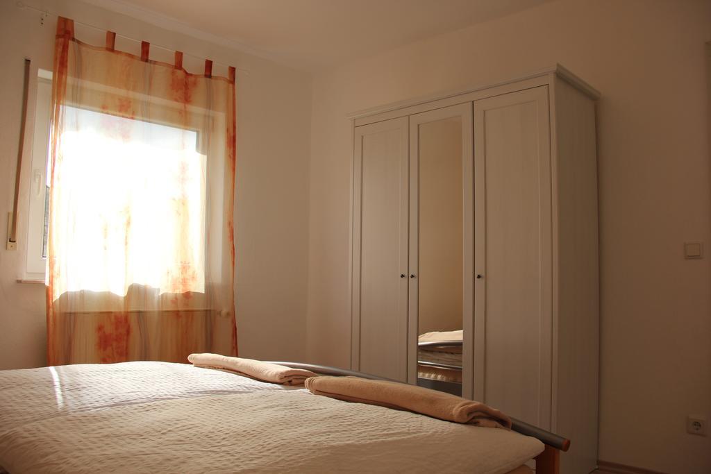 Ferienwohnung Weber-Rolinger Андернах Номер фото